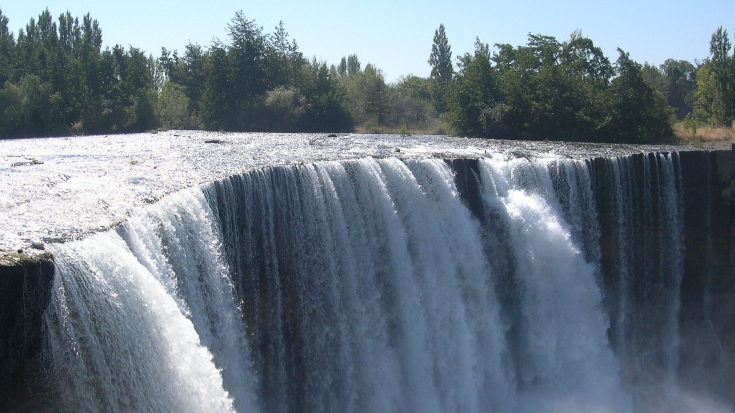 Beautiful Waterfall wallpaper